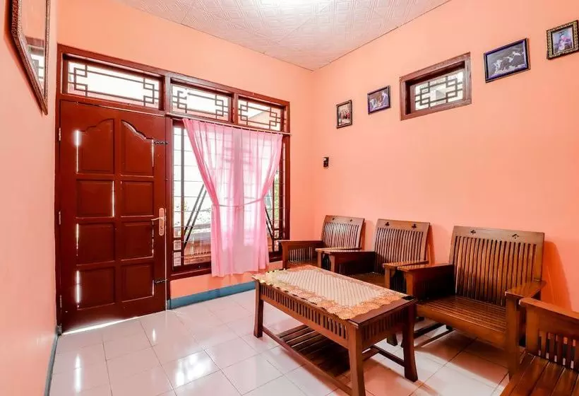 هتل Homestay Penginapan Anita