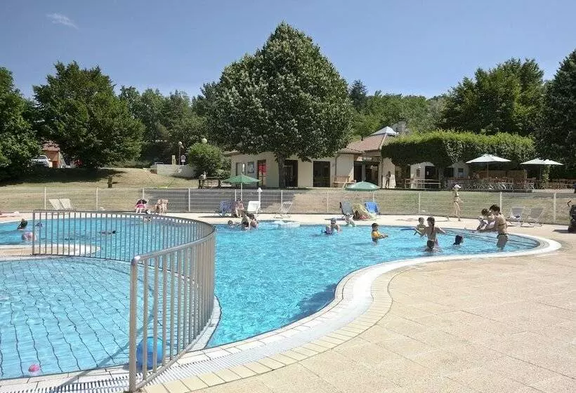 ホテル Huttopia Royat