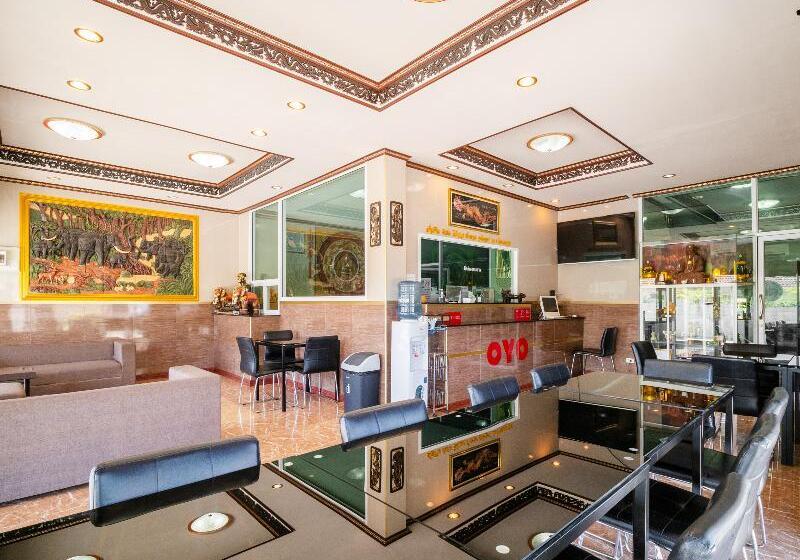 בית מלון כפרי Oyo 836 Pk Residence