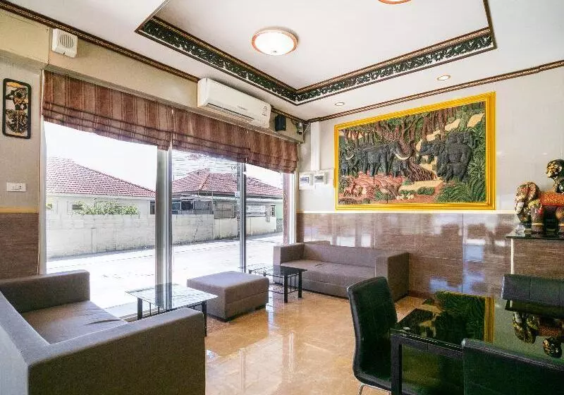 Hotelli Oyo 836 Pk Residence