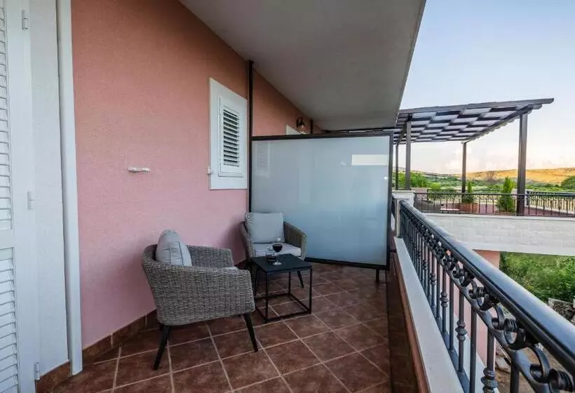 پانسیون San Mihael Luxury Rooms 1