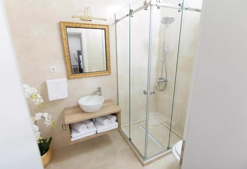 پانسیون San Mihael Luxury Rooms 1