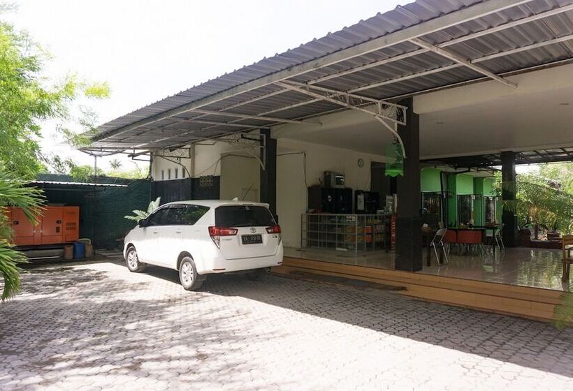 펜션 Reddoorz Syariah @ Garuda Street Sumbawa