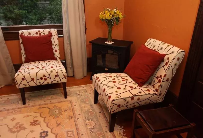 호텔 Kelley & Young Wine Garden Inn