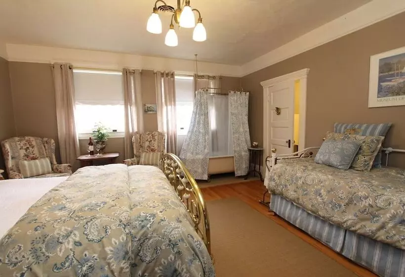 호텔 Kelley & Young Wine Garden Inn