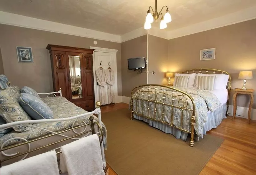 호텔 Kelley & Young Wine Garden Inn