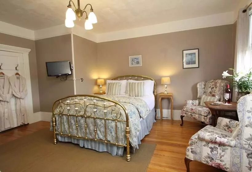 호텔 Kelley & Young Wine Garden Inn