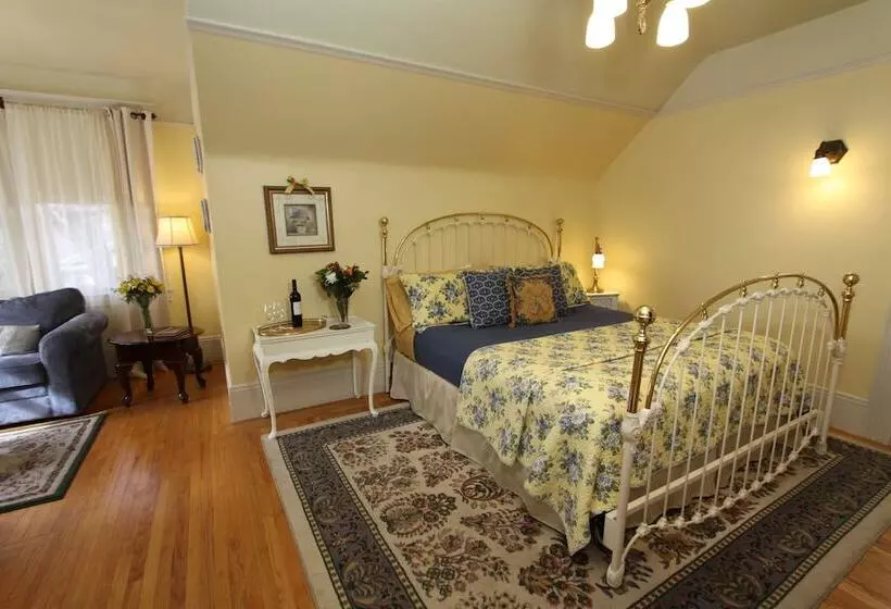 호텔 Kelley & Young Wine Garden Inn