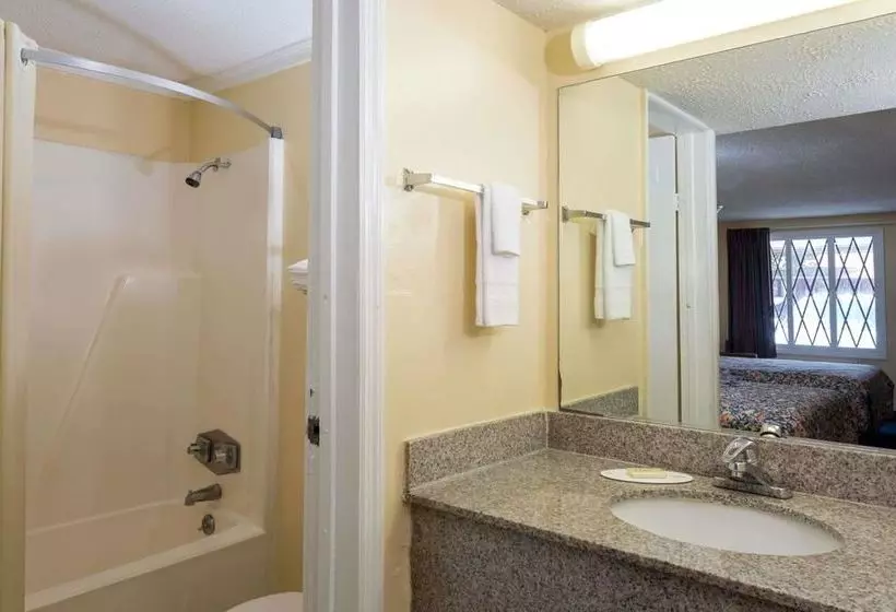 酒店 Knights Inn Norcross