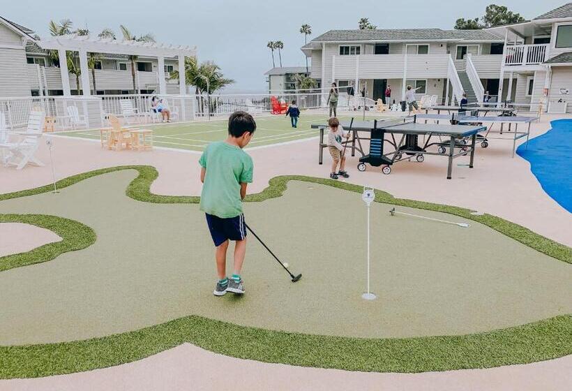 هتل Pismo Lighthouse Suites