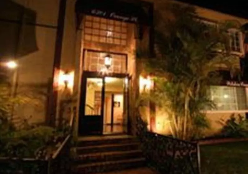 هتل Wilshire Crest