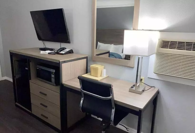 モーテル Budget Host Inn