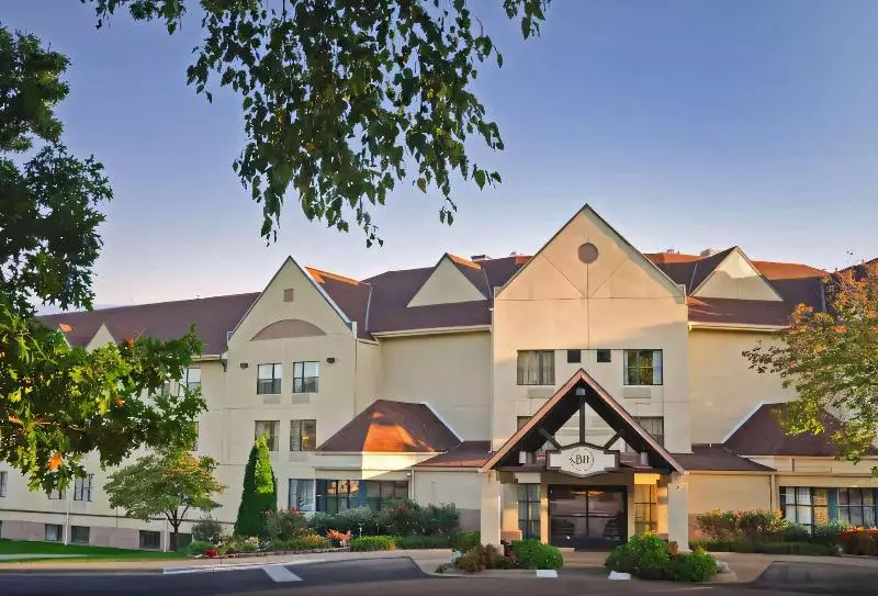 استراحتگاه Branson Hillside