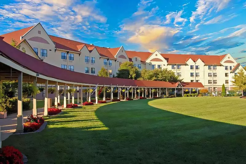 استراحتگاه Branson Hillside