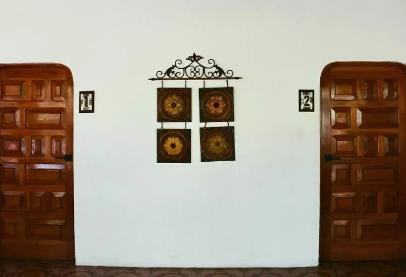 هتل Hacienda Escondida 10min To Airport