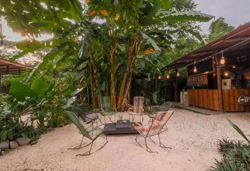 Akih Pods Hostel