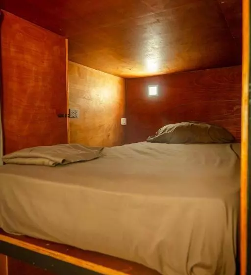 Akih Pods Hostel