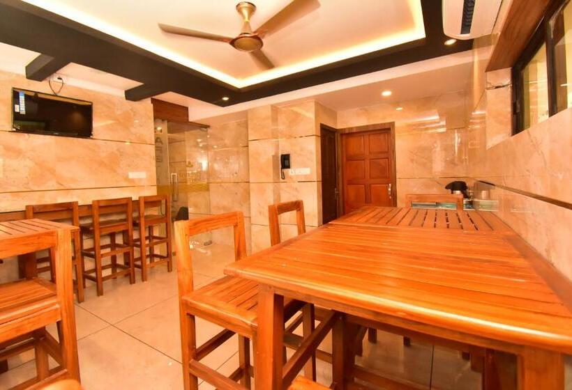 Hotel Orchid Suites Cochin