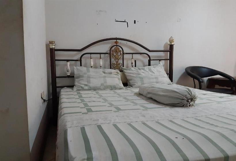 Hotel Oyo 3105 Rifaraz Syariah