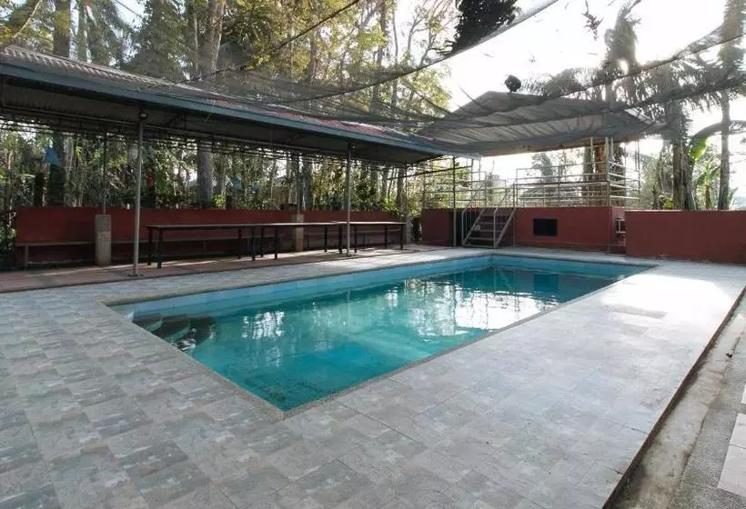 ホテル Reddoorz Plus At Malabag Silang  Vaccinated Staff