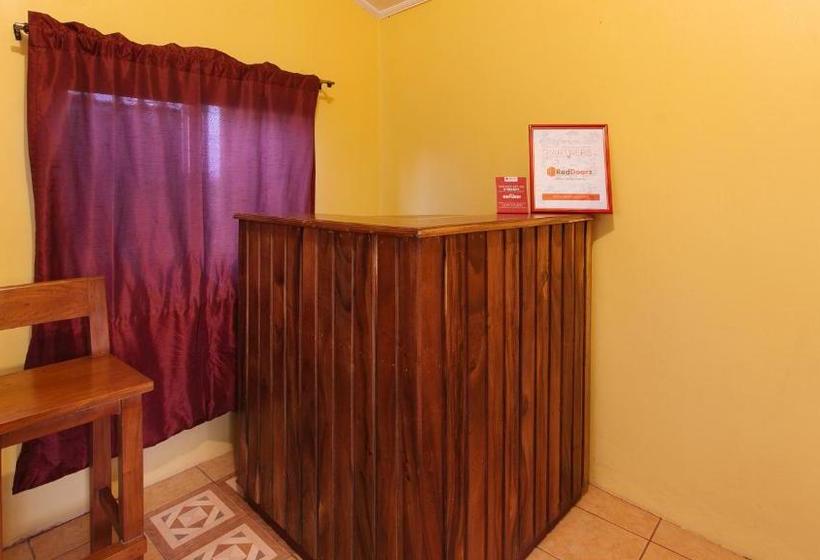 酒店 Reddoorz Plus At Malabag Silang  Vaccinated Staff