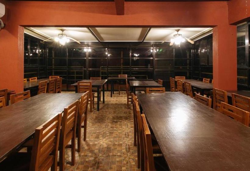 酒店 Reddoorz Plus At Malabag Silang  Vaccinated Staff