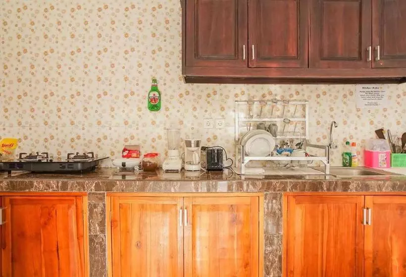 پانسیون Wahyu Guest House
