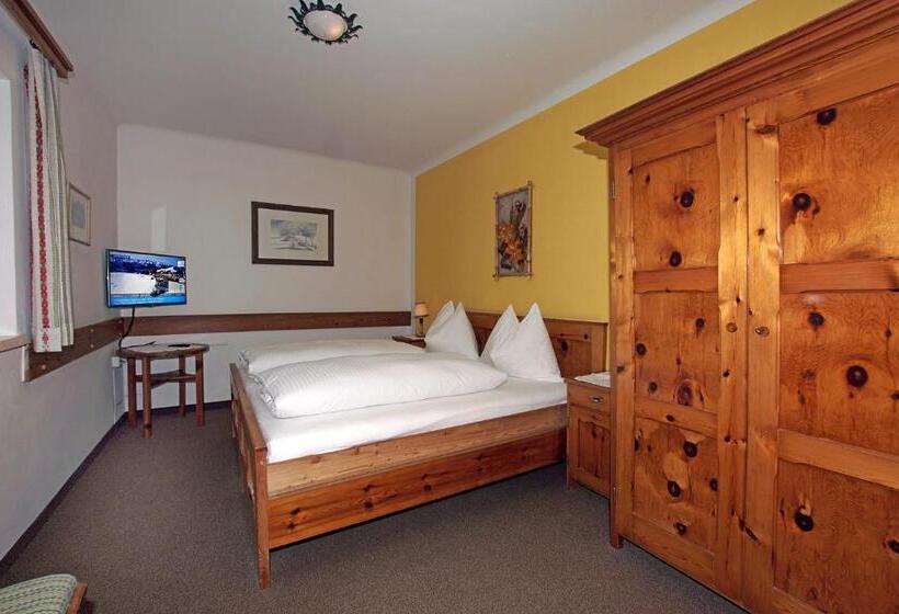 ホテル Gasthof Zacherlbräu