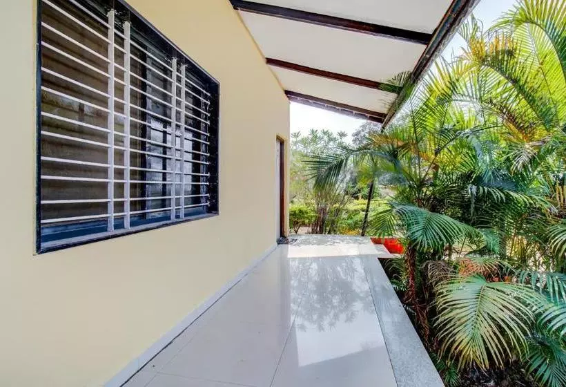 ホテル Oyo 70235 Hill View Resort