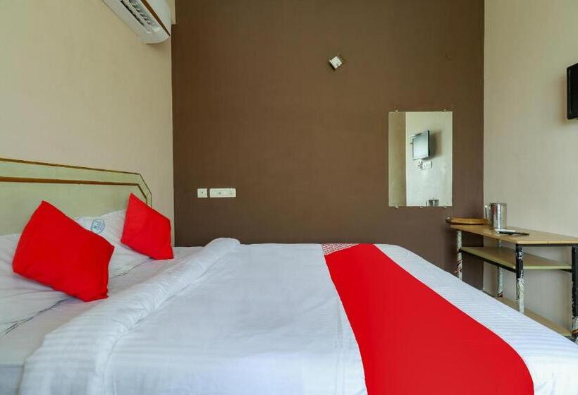 酒店 Oyo 70557 Royal Pride