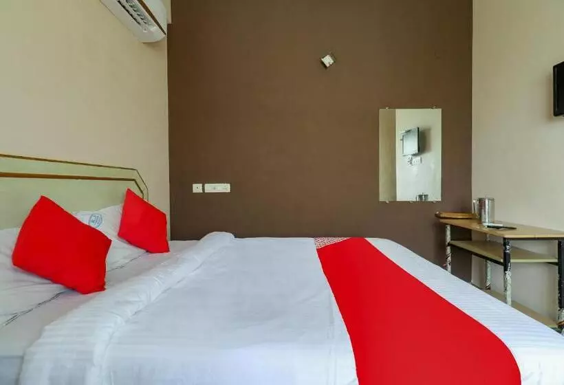 ホテル Oyo 70557 Royal Pride