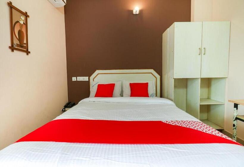 酒店 Oyo 70557 Royal Pride