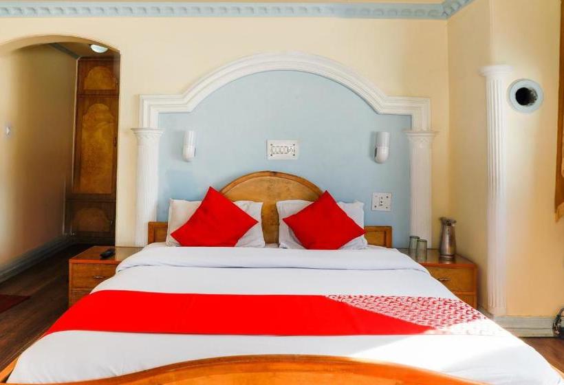 ホテル Oyo 70684 Gulmarg Inn