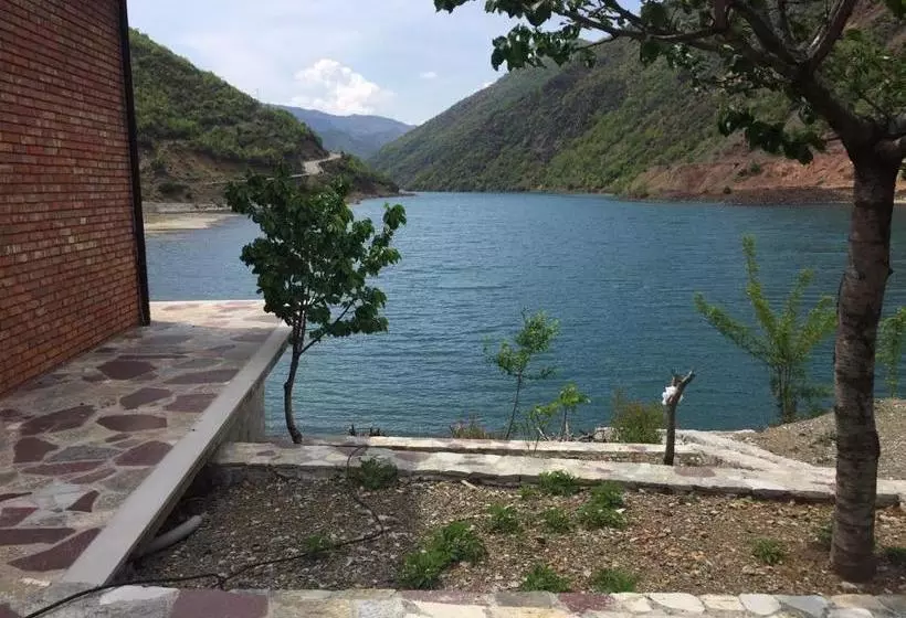 پانسیون Borealis Guest House