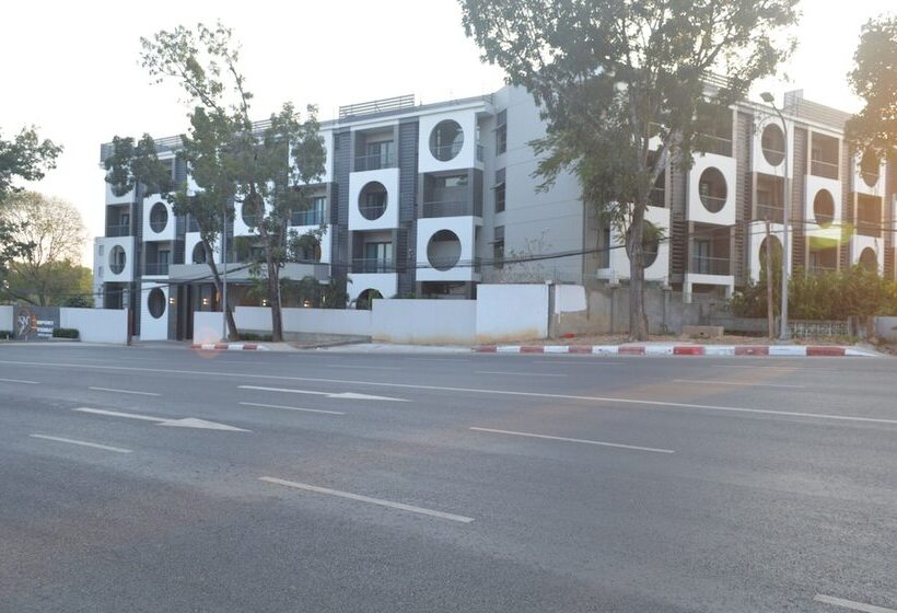 هتل Airport Avenue