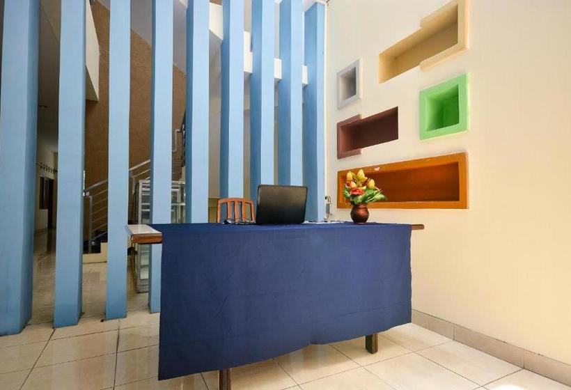 Hotel Spot On 2797 The Flash Residence