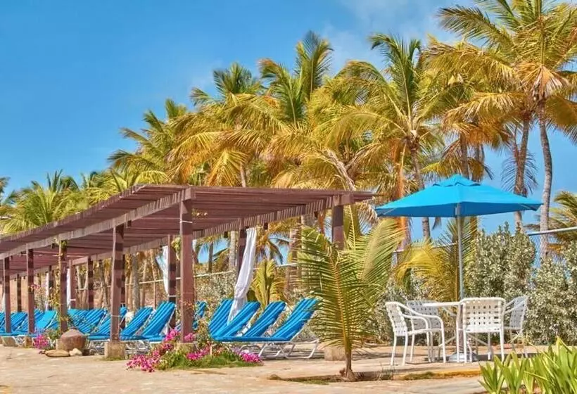 هتل Costa Caribe Beach & Resort