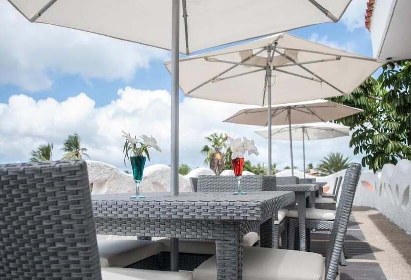 هتل Costa Caribe Beach & Resort