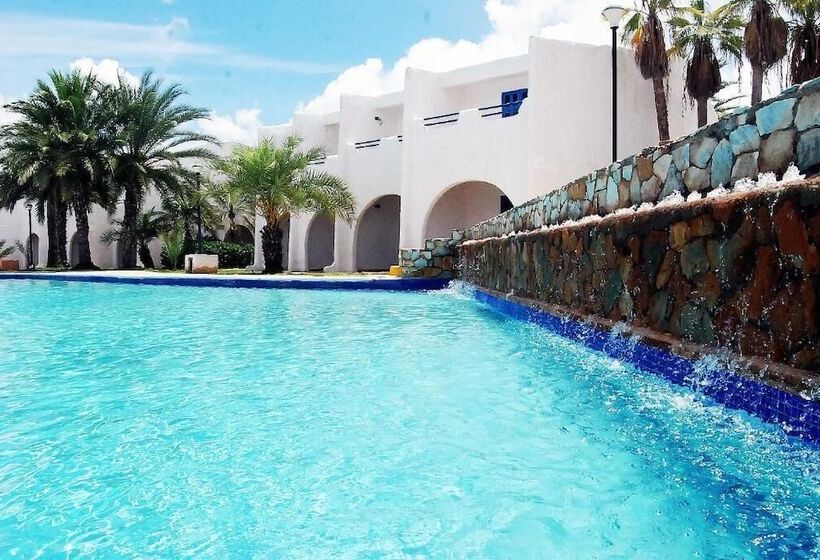 هتل Costa Caribe Beach & Resort