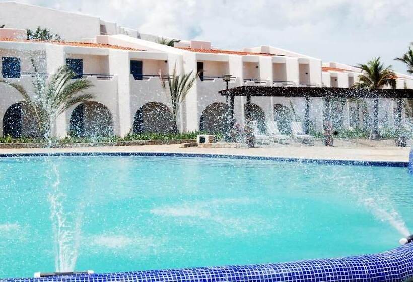 هتل Costa Caribe Beach & Resort