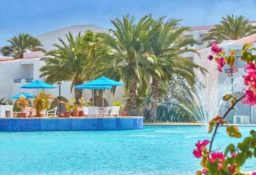 هتل Costa Caribe Beach & Resort