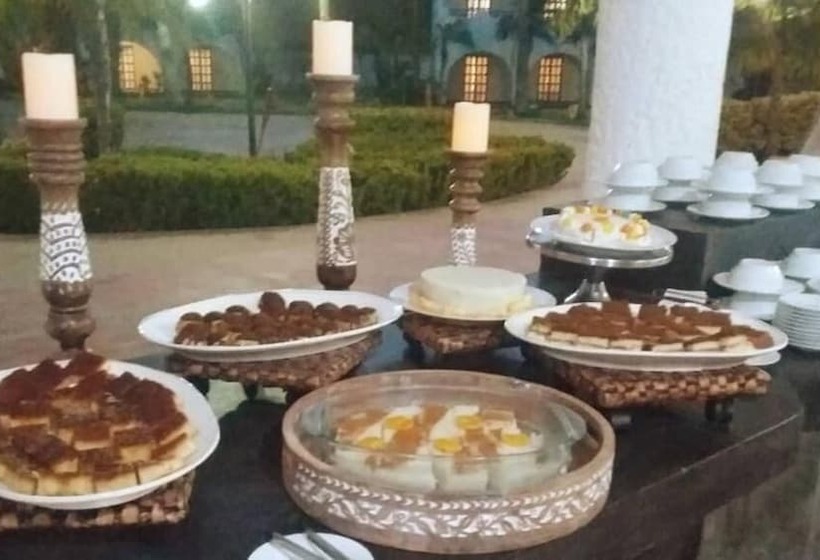 هتل Costa Caribe Beach & Resort