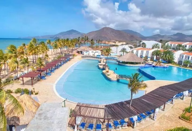 هتل Costa Caribe Beach & Resort