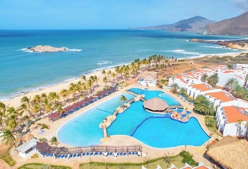 هتل Costa Caribe Beach & Resort