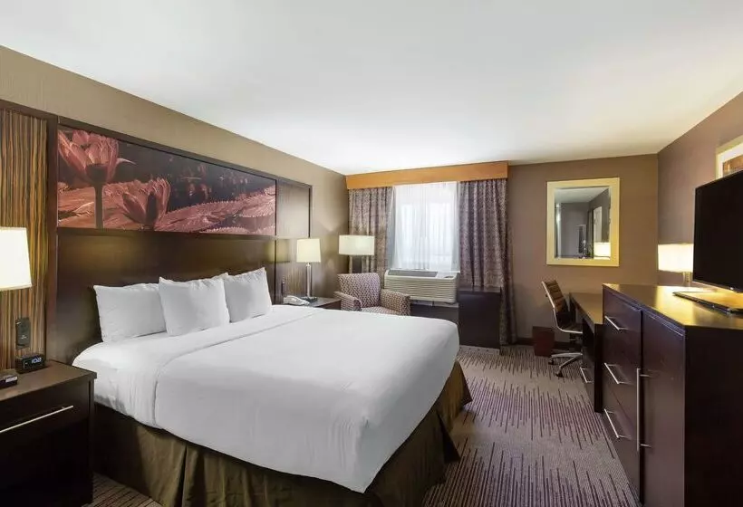 هتل Doubletree By Hilton Downtown Wilmington Legal District