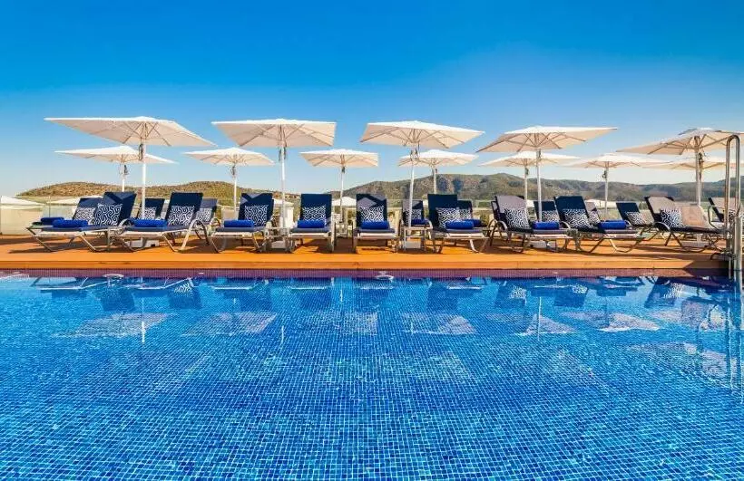 בית מלון כפרי Globales Santa Lucia  Adults Only 18