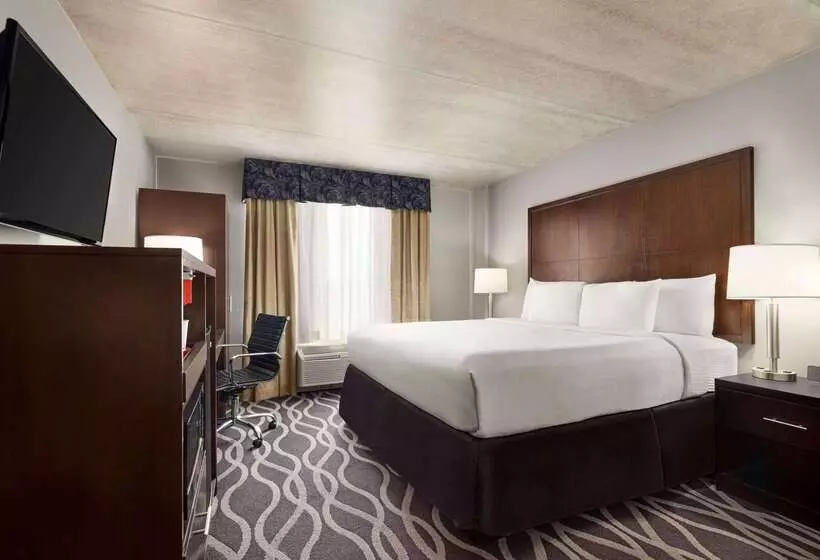 Hotel Iban Dallas Park Central , Trademark By Wyndham