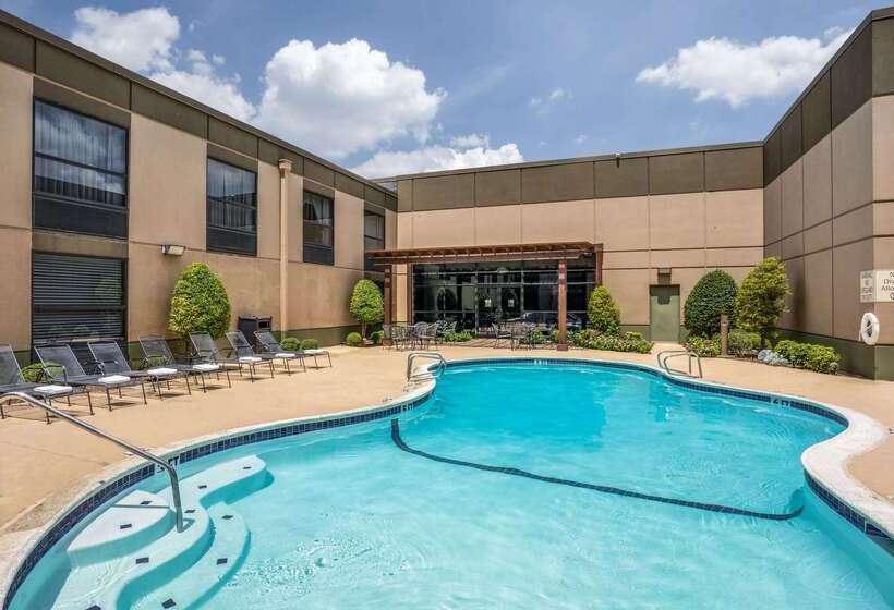 فندق Iban Dallas Park Central , Trademark By Wyndham