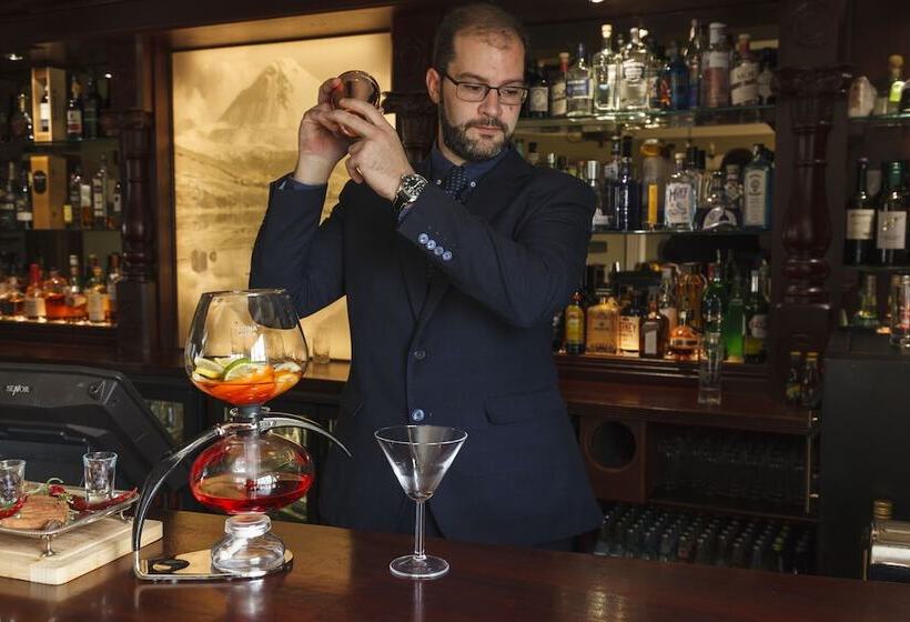 An Chúirt Hotel, Gweedore, Donegal