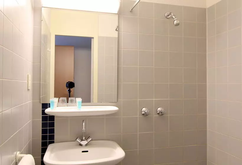 בית מלון כפרי Bastion  Düsseldorf Neuss